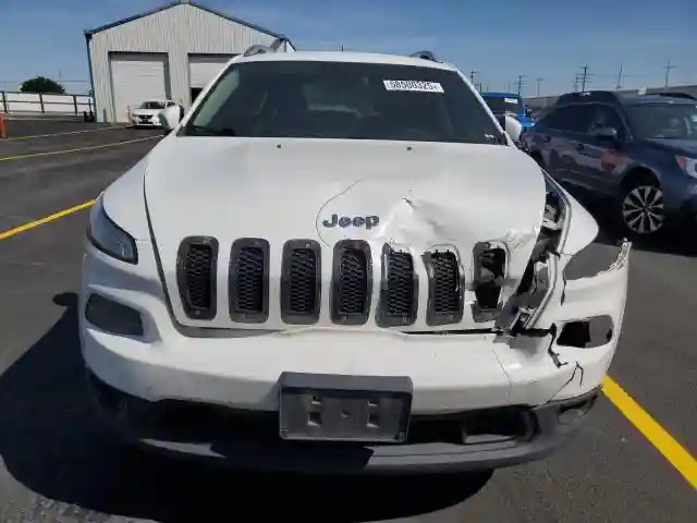 1C4PJMCS1HW524864 2017 JEEP GRAND CHEROKEE-4