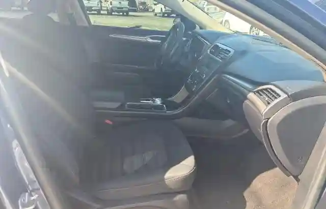 3FA6P0LU7JR261105 2018 FORD FUSION-4