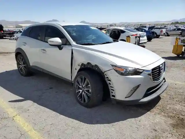 JM1DKFC74J0312864 2018 MAZDA CX-3-3