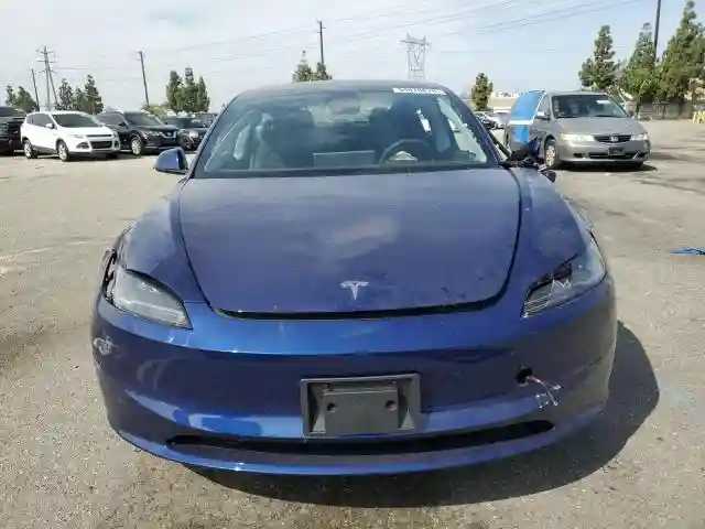 5YJ3E1EA9SF968706 2025 TESLA MODEL 3-4