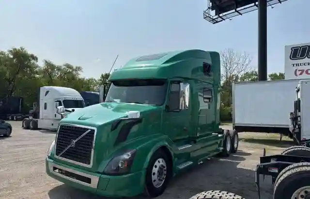 4V4NC9EH5GN932132 2016 VOLVO VN-1