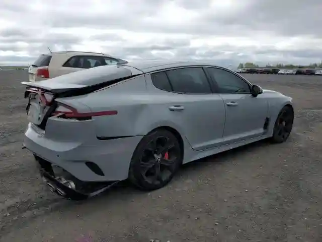 KNAE55LC6J6010568 2018 KIA STINGER-2