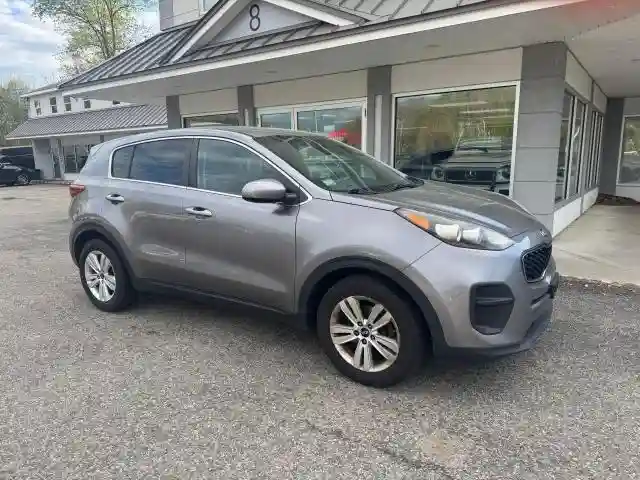 KNDPM3AC9J7336011 2018 KIA SPORTAGE-0