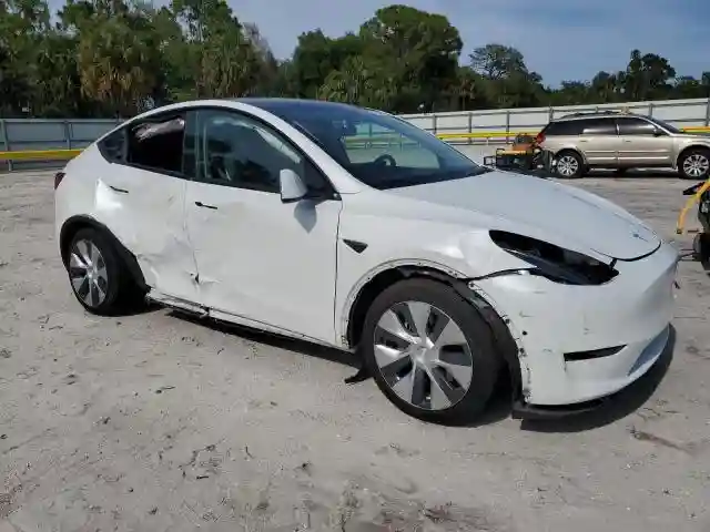 5YJYGDEE8MF142033 2021 TESLA MODEL Y-3