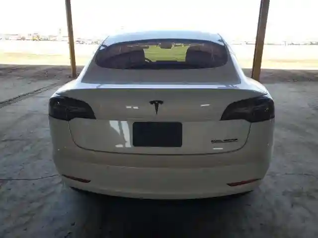 5YJ3E1EB3NF132743 2022 TESLA MODEL 3-5