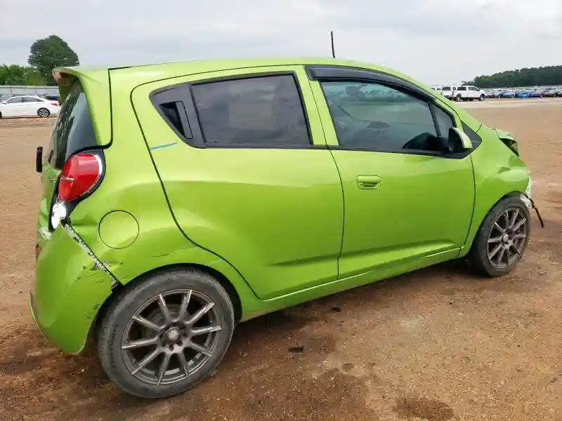KL8CD6S9XFC742325 2015 CHEVROLET SPARK-2