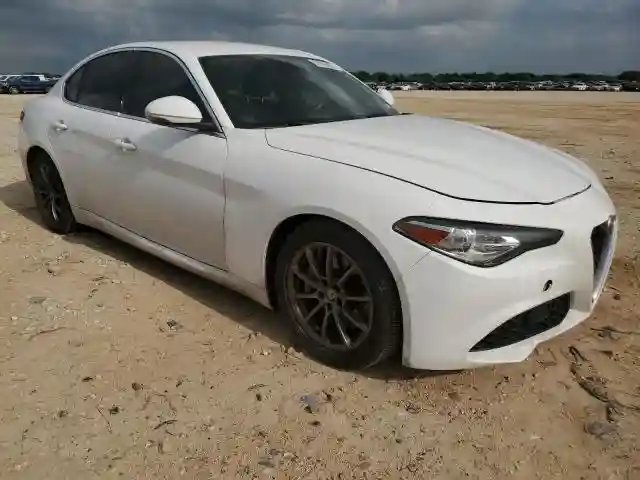 ZARFAMAN9K7607068 2019 ALFA ROMEO GIULIA-3