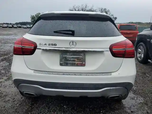 WDCTG4EB5JJ482710 2018 MERCEDES-BENZ GLA-CLASS-5