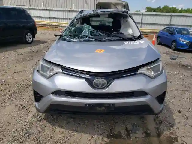 JTMZFREV6JD125965 2018 TOYOTA RAV4-4