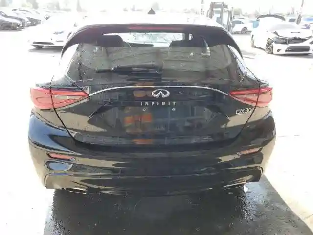 SJKCH5CP1HA033992 2017 INFINITI QX30-5
