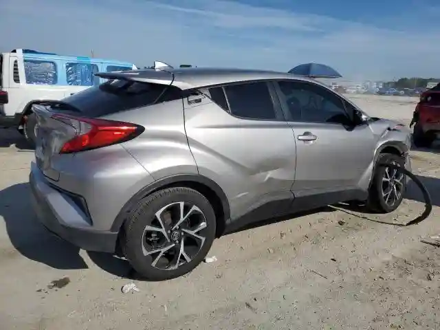 NMTKHMBX7JR052600 2018 TOYOTA C-HR-2