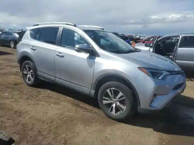 2T3RFREV2JW699448 2018 TOYOTA RAV4-3