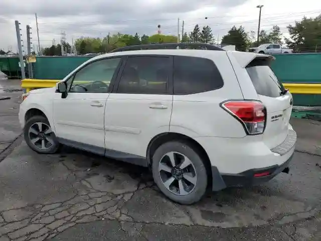 JF2SJAGC6HH579120 2017 SUBARU FORESTER-1