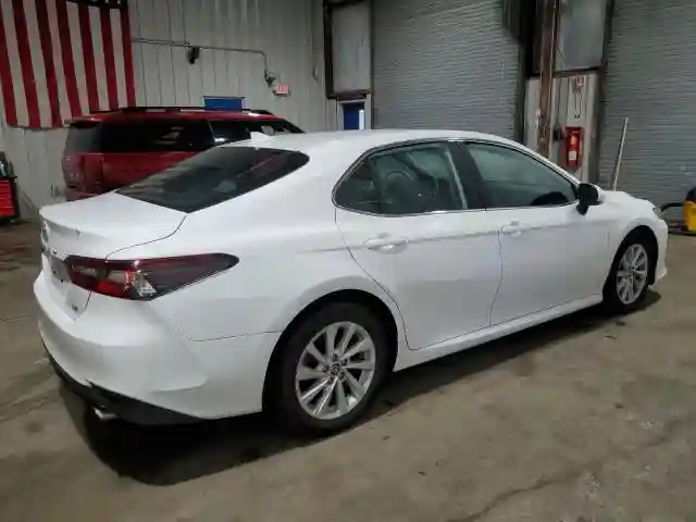 4T1R11AKXMU607673 2021 TOYOTA CAMRY-2