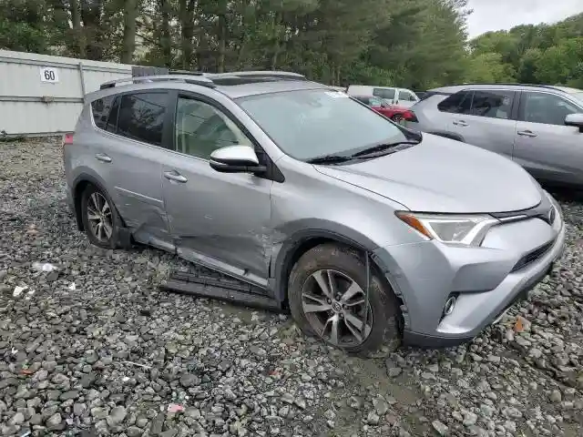 JTMRFREV3JD230625 2018 TOYOTA RAV4-3