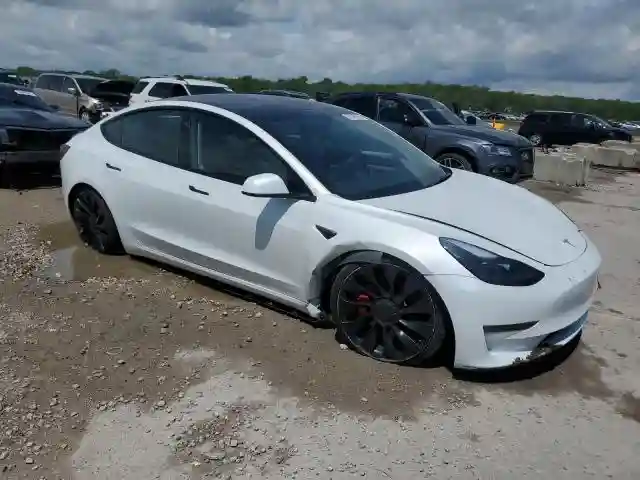 5YJ3E1EC3PF675246 2023 TESLA MODEL 3-3
