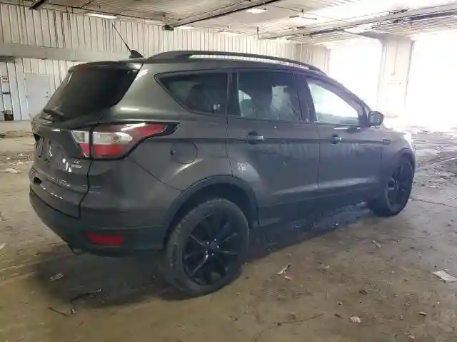 1FMCU0GD0JUC33179 2018 FORD ESCAPE-2