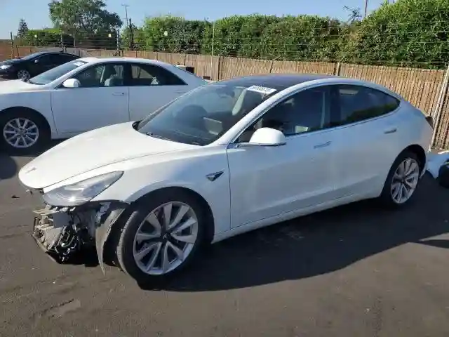 5YJ3E1EA2JF053792 2018 TESLA MODEL 3-0