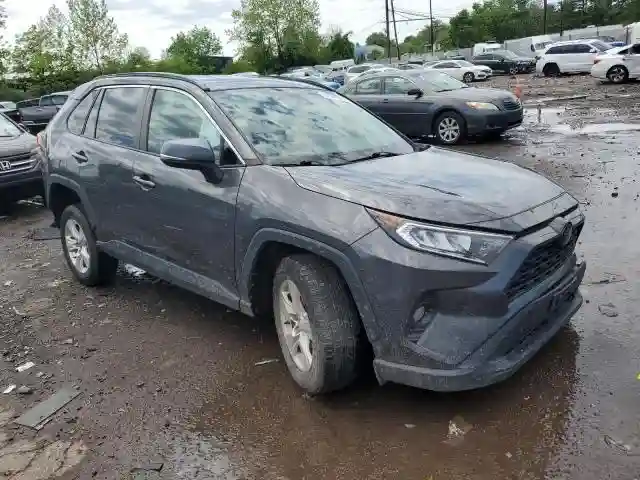 2T3P1RFVXMW170693 2021 TOYOTA RAV4-3