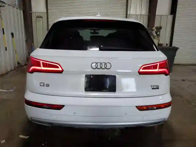WA1BNAFY9J2221738 2018 AUDI Q5-5