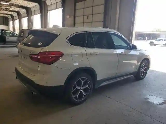 WBXHT3C36H5F75824 2017 BMW X1-2