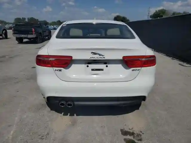 SAJAR4BN9HA977316 2017 JAGUAR XE-5