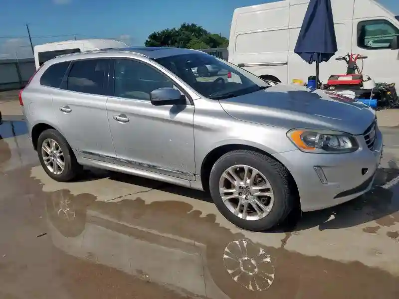 YV440MDD3F2621703 2015 VOLVO XC60-3