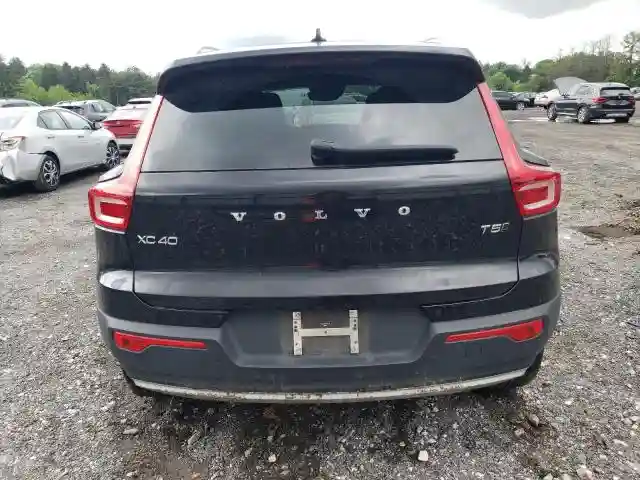 YV4162UL8M2476443 2021 VOLVO XC40-5
