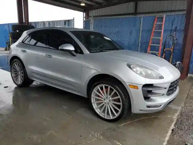 WP1AF2A54GLB93236 2016 PORSCHE MACAN-3