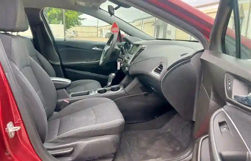 1G1BE5SM3K7108624 2019 CHEVROLET CRUZE-4