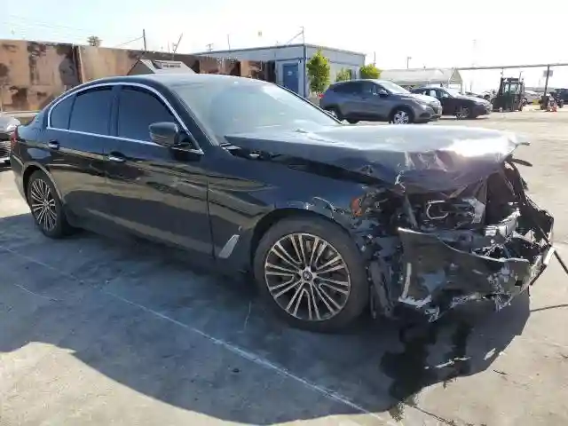 WBAJA9C59JB253348 2018 BMW 5 SERIES-3