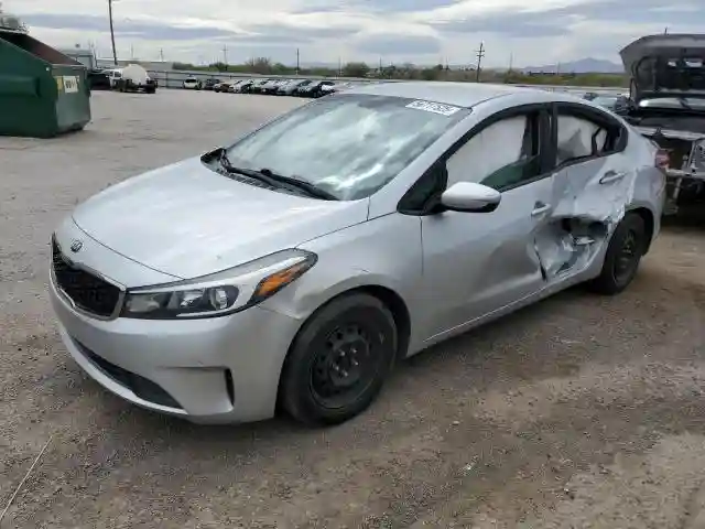 3KPFK4A73HE018776 2017 KIA FORTE-0