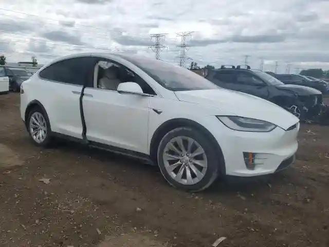 5YJXCDE26HF072583 2017 TESLA MODEL X-3