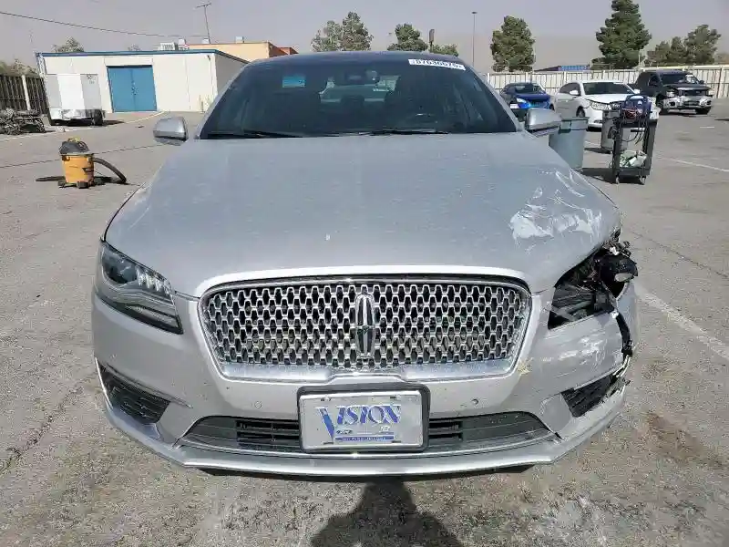 3LN6L5FC7JR607221 2018 LINCOLN MKZ-4