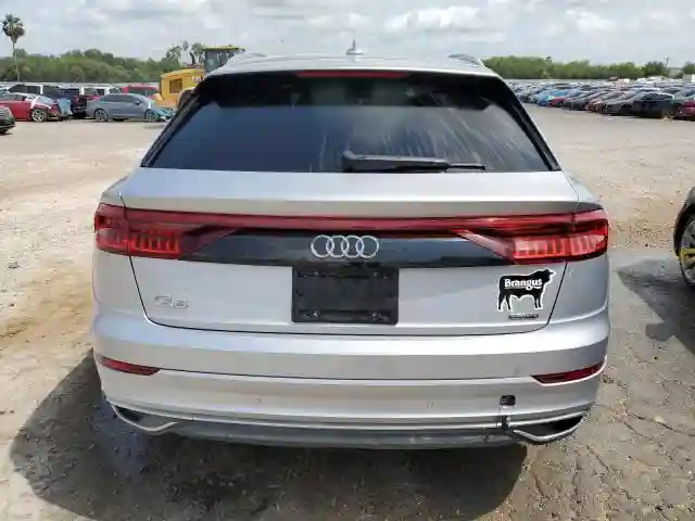 WA1AVAF15MD020653 2021 AUDI Q8-5