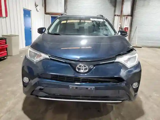 JTMRFREV3JJ239519 2018 TOYOTA RAV4-4