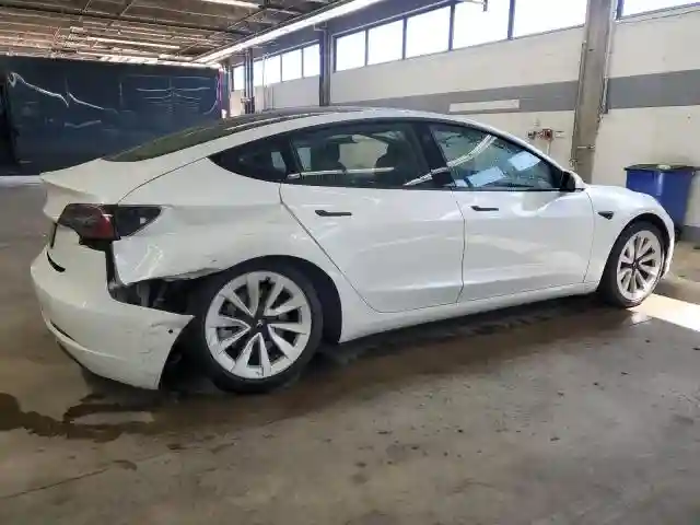5YJ3E1EA0NF304640 2022 TESLA MODEL 3-2