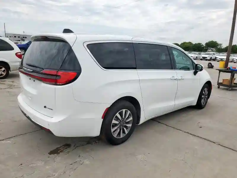 2C4RC1L77PR540944 2023 CHRYSLER PACIFICA-2