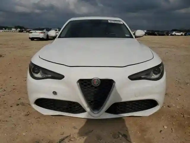 ZARFAMAN9K7607068 2019 ALFA ROMEO GIULIA-4