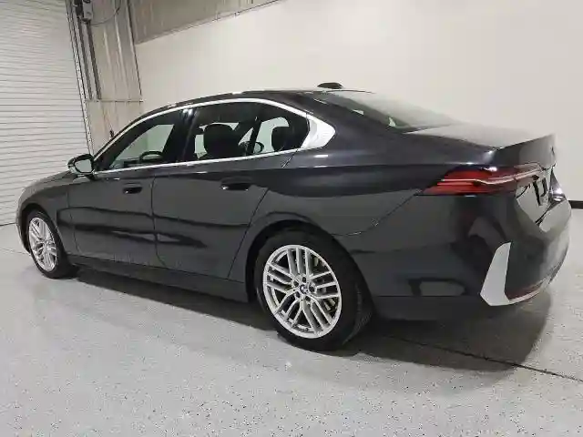 WBA43FJ06RCR45246 2024 BMW 5 SERIES-1
