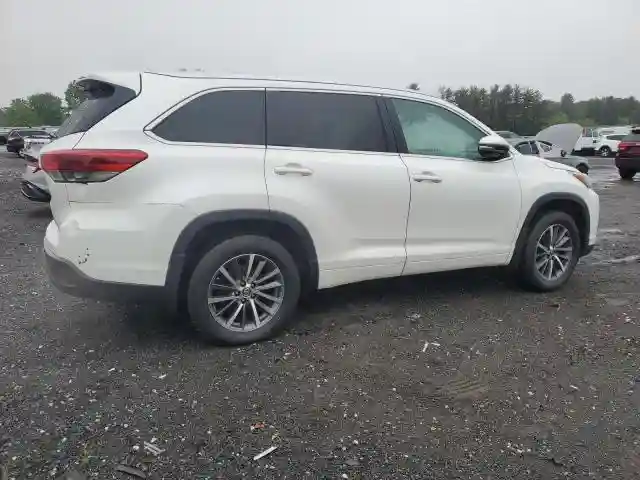 5TDJZRFH1JS801613 2018 TOYOTA HIGHLANDER-2