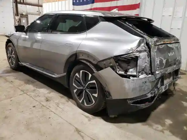 KNDC3DLC8N5038538 2022 KIA EV6 LIGHT-1