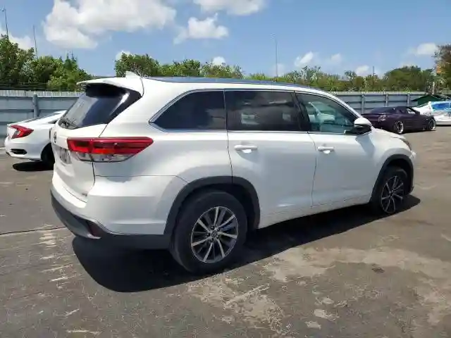 5TDKZRFH2JS550203 2018 TOYOTA HIGHLANDER-2