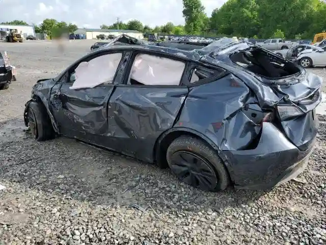 7SAYGDEEXRA324517 2024 TESLA MODEL Y-1