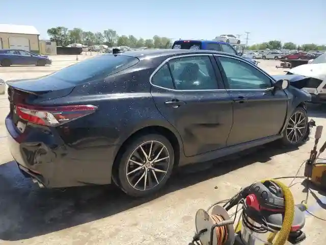 4T1G11AK7MU461725 2021 TOYOTA CAMRY-2