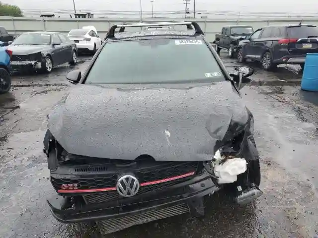 3VW547AU8HM012262 2017 VOLKSWAGEN GTI-4