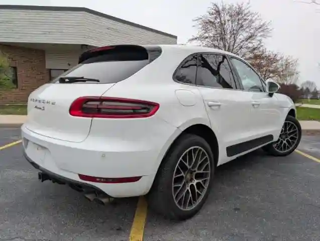 WP1AB2A53JLB30292 2018 PORSCHE MACAN-3