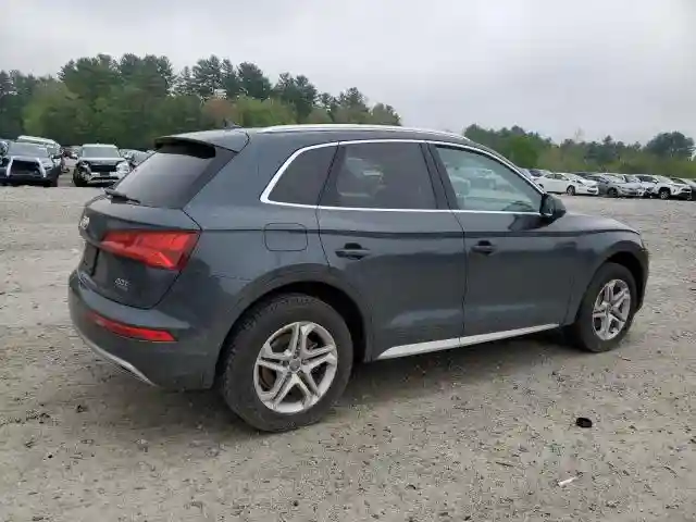 WA1BNAFY9J2222324 2018 AUDI Q5-2