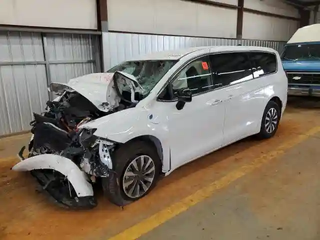 2C4RC1S79RR121806 2024 CHRYSLER PACIFICA-0