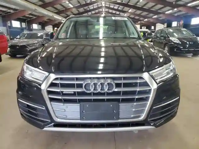 WA1BNAFYXK2059734 2019 AUDI Q5-4